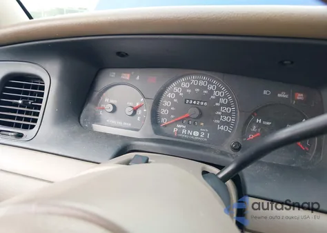 2004 Ford Crown Victoria Police z USA, uszkodzony, nr VIN 2FAHP71W54X138088